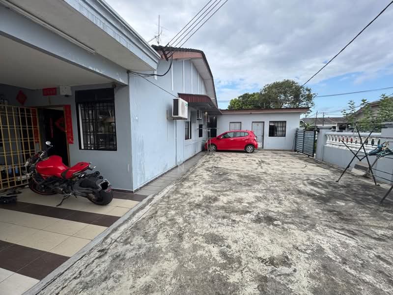 1-storey Terraced House for Sale in Taman Universiti (Skudai) - Iden Tan - Exterior - PropertyGuru.com.my