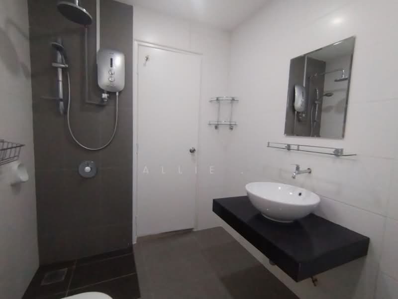 Condominium for Rent at Subang Parkhomes - Allie . - Bathroom - PropertyGuru.com.my