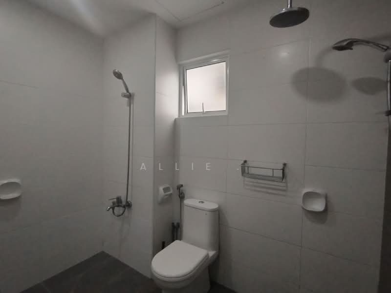 Condominium for Rent at Subang Parkhomes - Allie . - Bathroom - PropertyGuru.com.my
