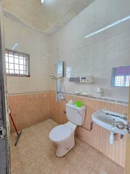 Apartment for Sale at Bistari Impian Apartment - Eric Lee - Bathroom - PropertyGuru.com.my