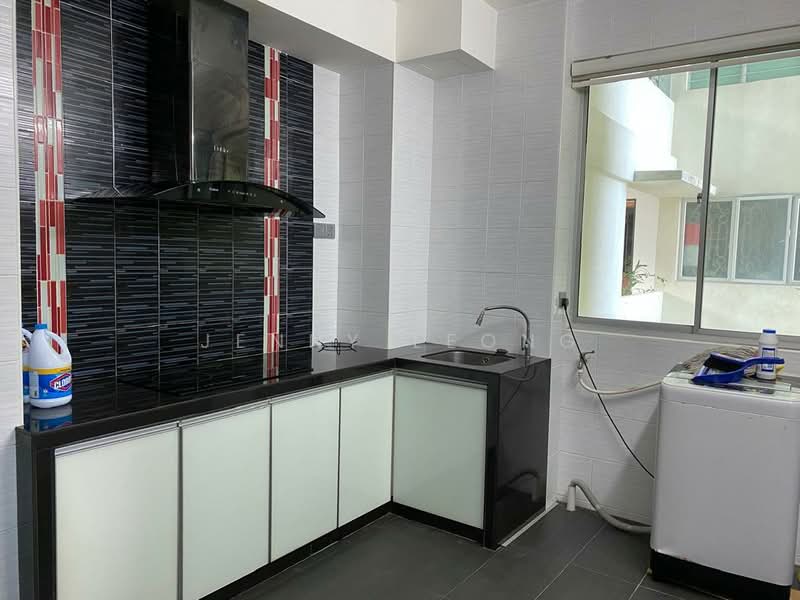 The Waterfront Condominium untuk Untuk Dijual - RM 750,000, Mac 2026 - Kitchen - PropertyGuru.com.my