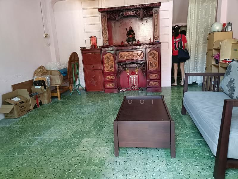 2-storey Terraced House for Sale in Dato Keramat (George Town) - Jeff Ooi - Living Room - PropertyGuru.com.my
