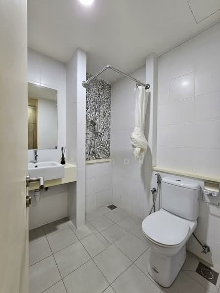 Kondominium untuk Disewa di 28 Dutamas - KC Chong - Bathroom - PropertyGuru.com.my