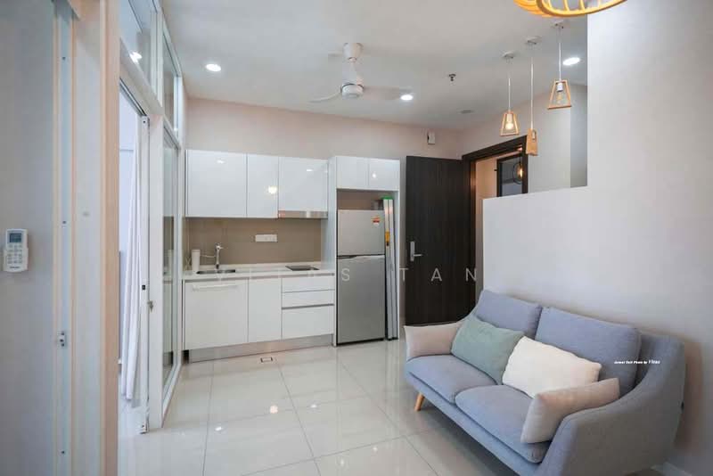 Service Residence for Rent at Residential Suites @ HighPark - Vitas Tan - Kitchen - PropertyGuru.com.my