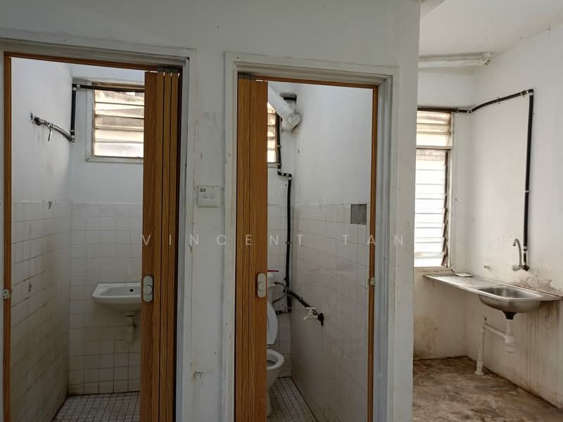 Apartment for Rent at Bukit Sentosa 1 - Vincent Tan - Bathroom - PropertyGuru.com.my