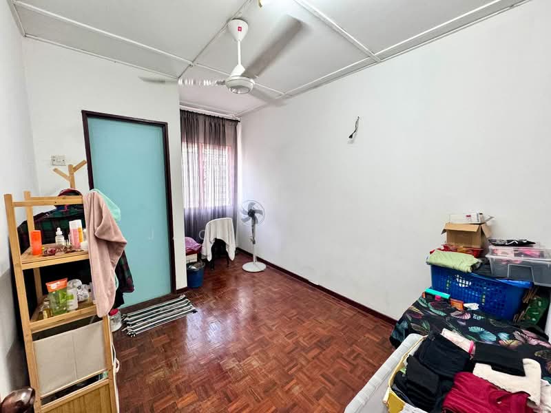 2-storey Terraced House for Sale in Bandar Country Homes (Rawang) - Jack Cheng - Bedroom - PropertyGuru.com.my