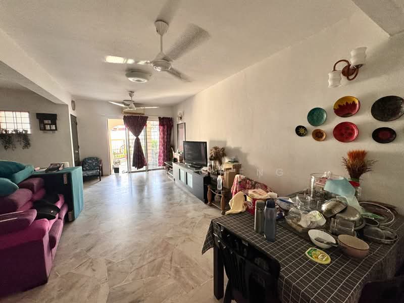 2-storey Terraced House for Sale in Bandar Country Homes (Rawang) - Jack Cheng - Living Room - PropertyGuru.com.my