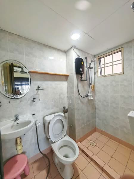 Aliran Damai untuk Untuk Disewa - RM 1,300 /bulan, Mac 2026 - Bathroom - PropertyGuru.com.my