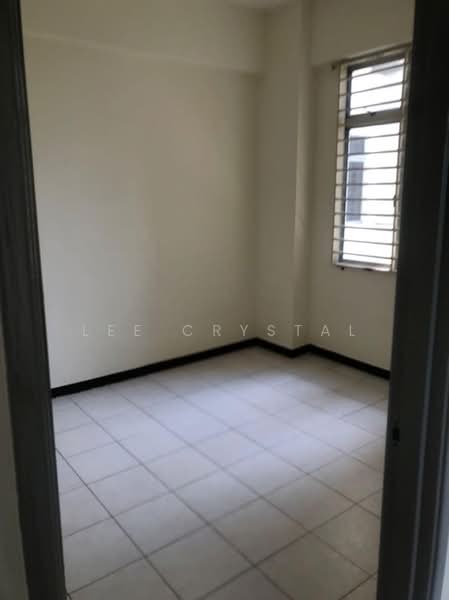 Condominium for Sale at Impian Heights - Lee Crystal - Bedroom - PropertyGuru.com.my