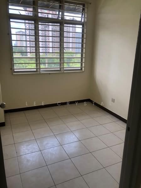 Condominium for Sale at Impian Heights - Lee Crystal - Bedroom - PropertyGuru.com.my