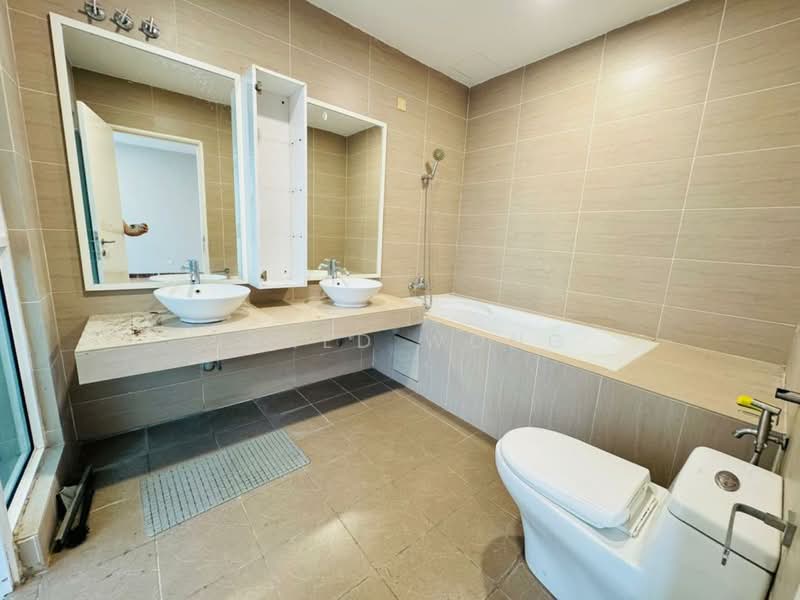3-storey Terraced House for Sale in Cyberjaya (Selangor) - Jared Wong - Bathroom - PropertyGuru.com.my