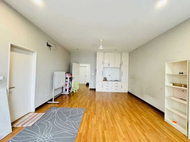 3-storey Terraced House for Sale in Cyberjaya (Selangor) - Jared Wong - Living Room - PropertyGuru.com.my