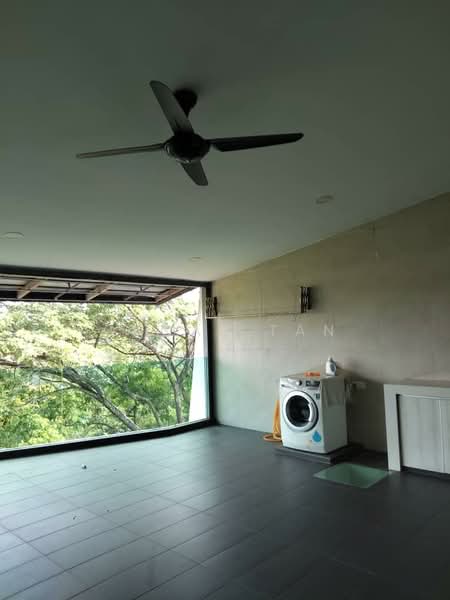 2-storey Terraced House for Sale in Laman Glenmarie (Shah Alam) - Oscar Tan - Balcony - PropertyGuru.com.my