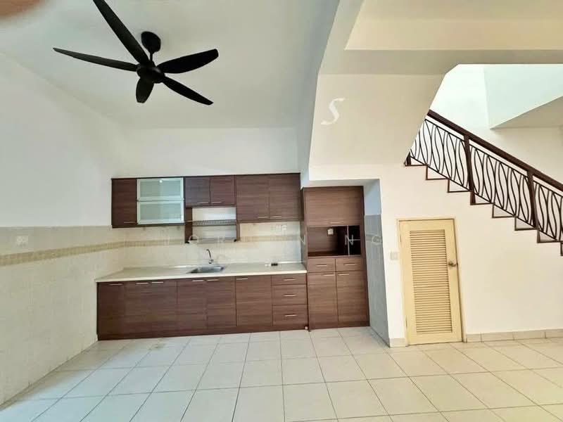 Cluster House for Sale in Setia Damai (Setia Alam) - Jordan Ng - Kitchen - PropertyGuru.com.my