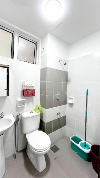 Apartment for Rent at Bayu Angkasa - Serene Low - Bathroom - PropertyGuru.com.my