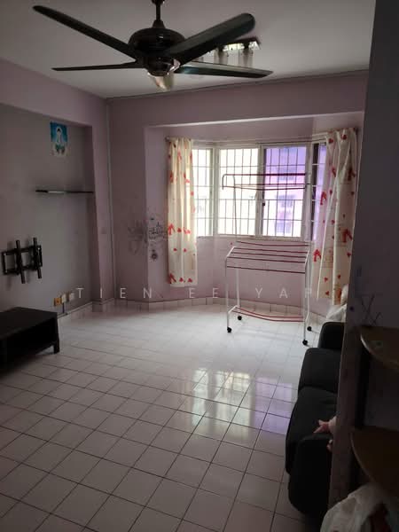 Apartment for Sale at Desa Dua - Tien Ee Yap - Living Room - PropertyGuru.com.my