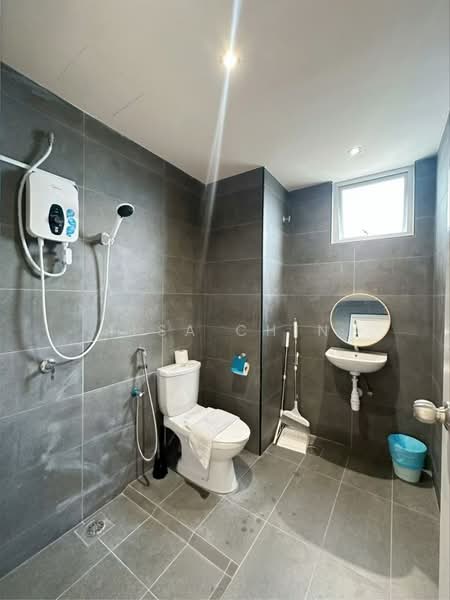 Service Residence for Rent at Midas @ Seri Alam - Ilsa Chin - Bathroom - PropertyGuru.com.my