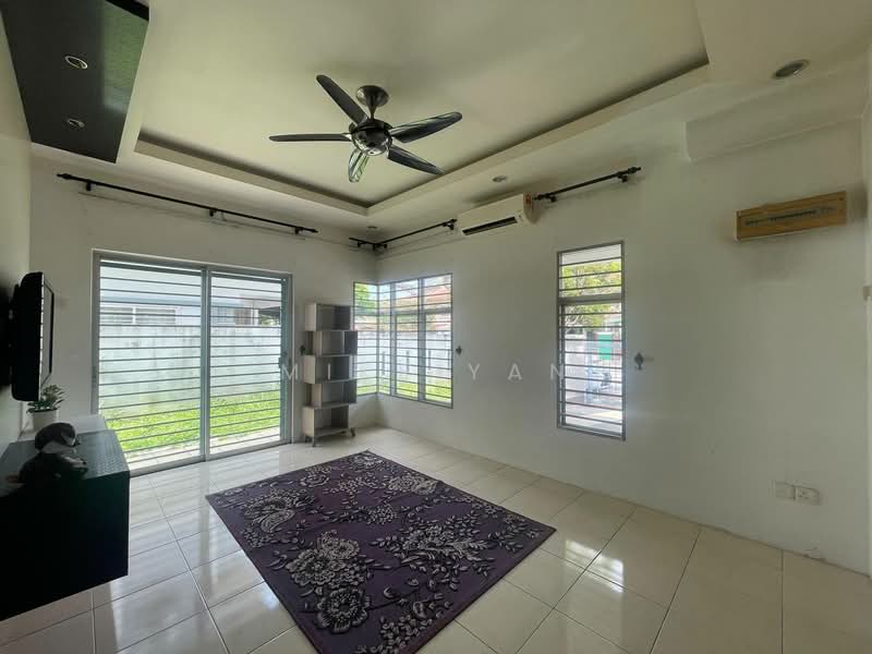 Saujana Utama 3 untuk Untuk Disewa - RM 1,700 /bulan, Mac 2026 - Living Room - PropertyGuru.com.my