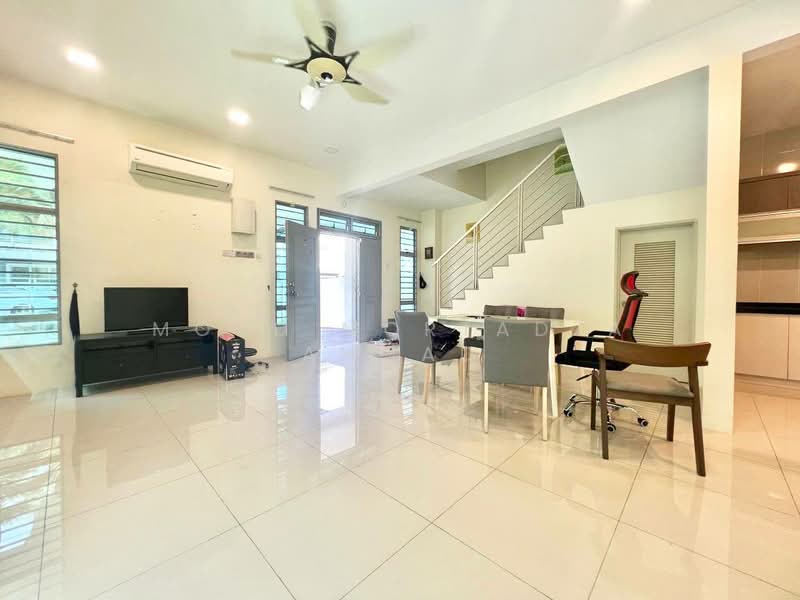 Semi-Detached House for Sale in Bandar Saujana Putra (Tanjong Duabelas) - Mohd Mortadza Ahmad - PropertyGuru.com.my