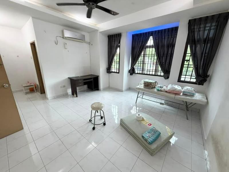 2-storey Terraced House for Sale in Taman Seri Orkid (Skudai) - Lucas Lee - Interior - PropertyGuru.com.my