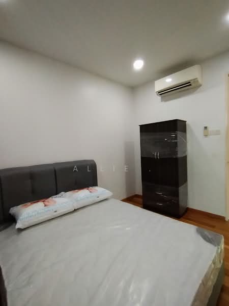 Condominium for Sale at Subang Parkhomes - Allie . - Bedroom - PropertyGuru.com.my