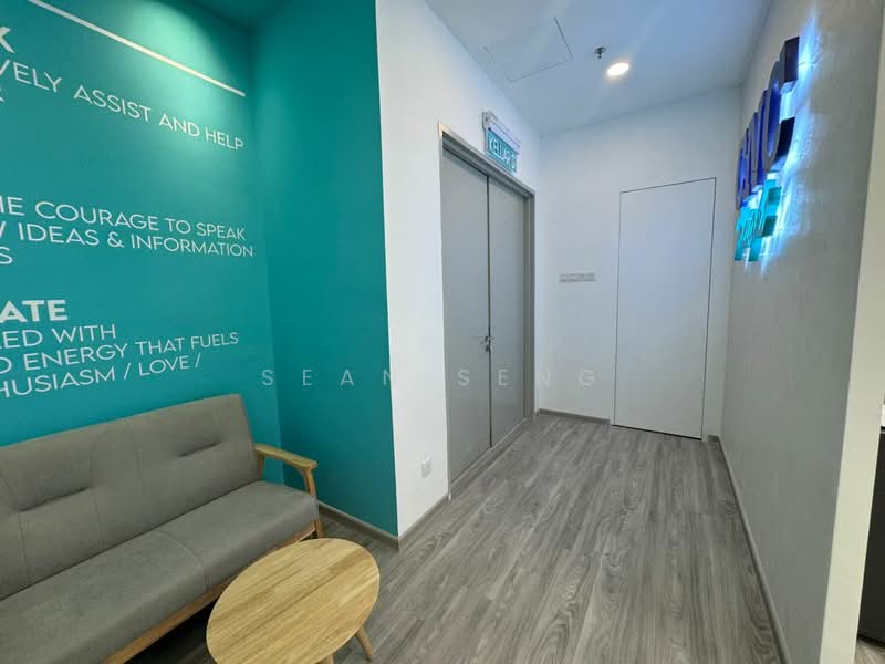 UOA Business Park @ Kencana Square untuk Untuk Disewa - RM 6,500 /bulan, Apr 2026 - Entrance - PropertyGuru.com.my