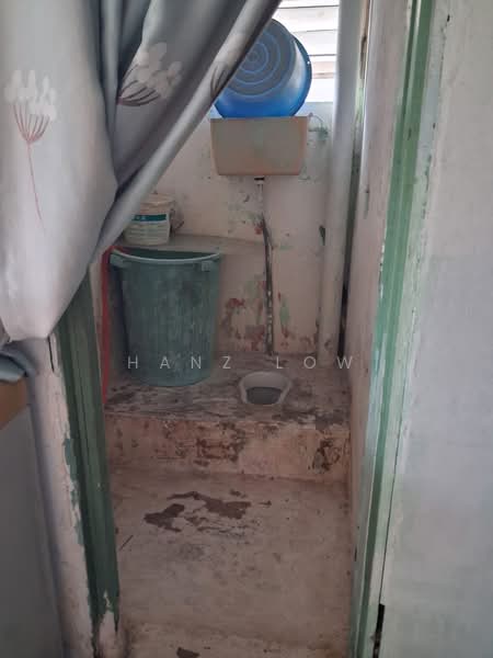 Flat for Rent at Taman Kajang Mewah - Hanz Low - Bathroom - PropertyGuru.com.my