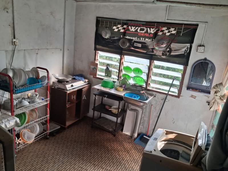 Flat for Rent at Taman Kajang Mewah - Hanz Low - Kitchen - PropertyGuru.com.my