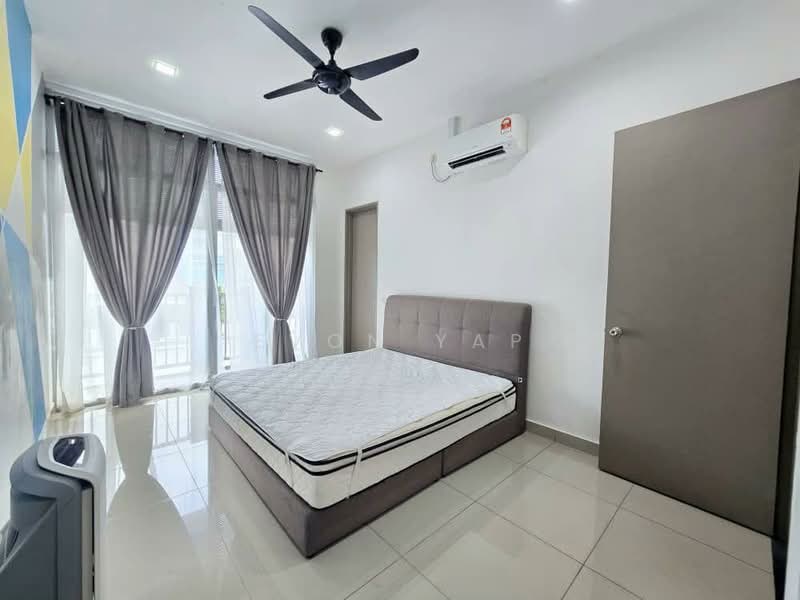 2-storey Terraced House for Sale in Taman Mount Austin (Tebrau) - Evon Yap - Bedroom - PropertyGuru.com.my