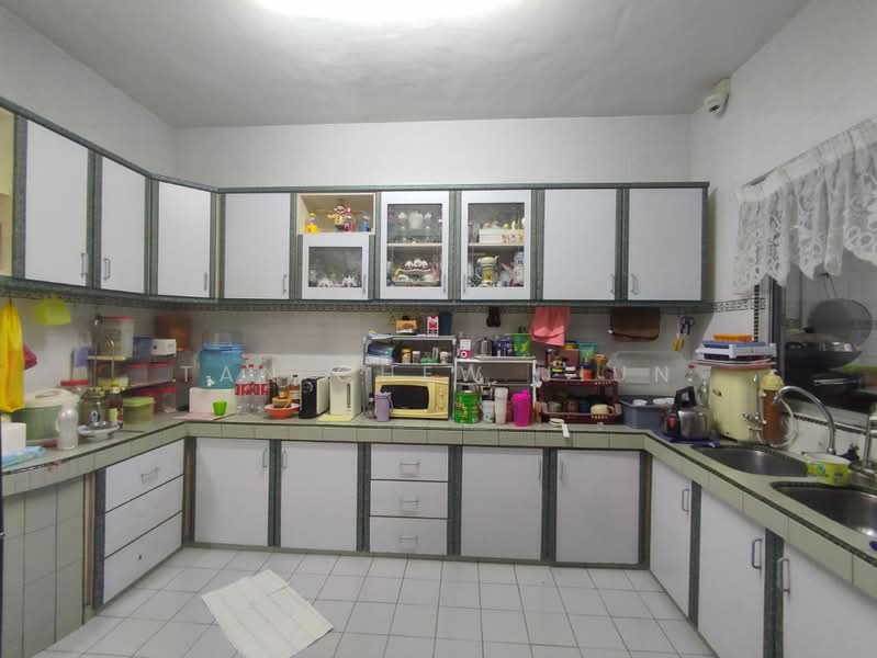 Taman Supreme untuk Untuk Dijual - RM 948,000, Mac 2026 - Kitchen - PropertyGuru.com.my