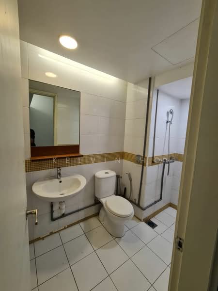 Service Residence for Sale at i-Zen @ Kiara 1 - Kelvin Ho - Bathroom - PropertyGuru.com.my