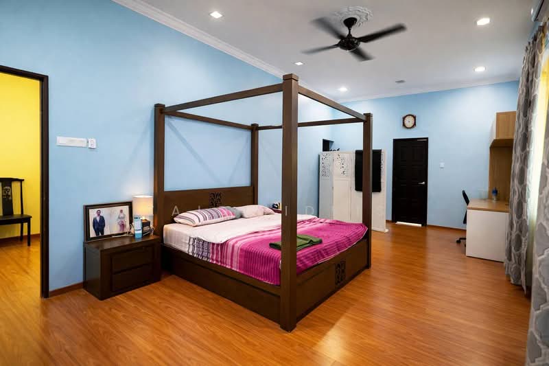 Bungalow for Sale in Subang Jaya (Selangor) - Zaidi Idris - Bedroom - PropertyGuru.com.my