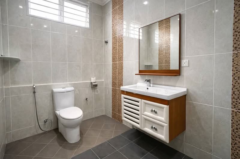 Bungalow for Sale in Subang Jaya (Selangor) - Zaidi Idris - Bathroom - PropertyGuru.com.my
