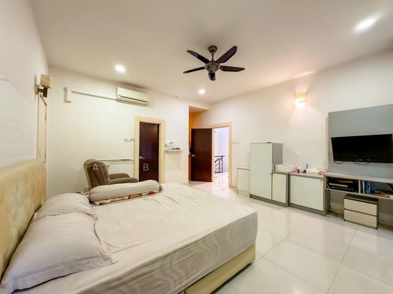 Semi-Detached House for Sale in Taman Saujana Emas (Kajang) - Najibah Sahari - PropertyGuru.com.my