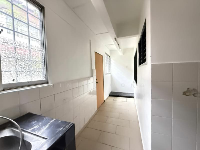 Desa 13, Bandar Country Homes, Rawang untuk Untuk Dijual - RM 420,000, Apr 2026 - Corridor - PropertyGuru.com.my