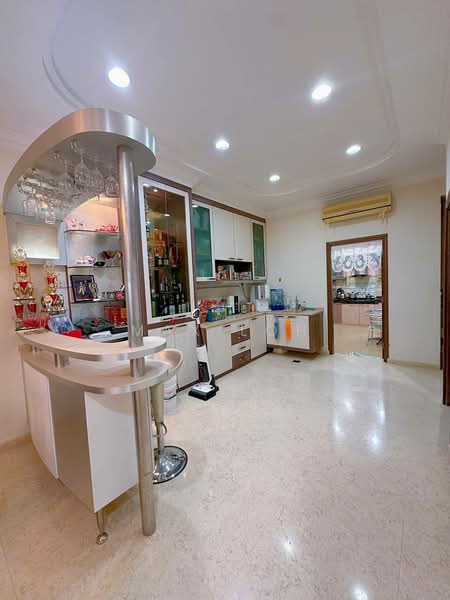 Taman Sutera Utama untuk Untuk Dijual - RM 1,300,000, Apr 2026 - Kitchen - PropertyGuru.com.my