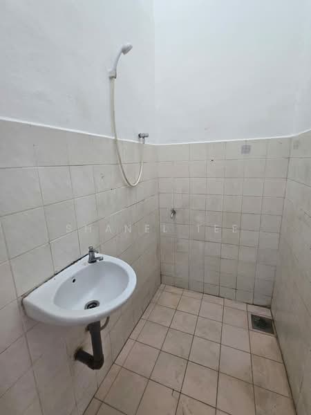 Taman Delima untuk Untuk Dijual - RM 258,000, Apr 2026 - Bathroom - PropertyGuru.com.my