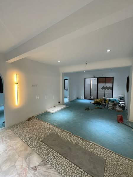 Semi-Detached House for Sale in Taman Brown (Gelugor) - Hui Xing - Dining Area - PropertyGuru.com.my