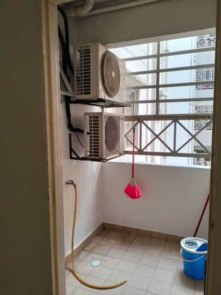 Putra Majestik untuk Untuk Disewa - RM 1,600 /bulan, Mac 2026 - Balcony - PropertyGuru.com.my