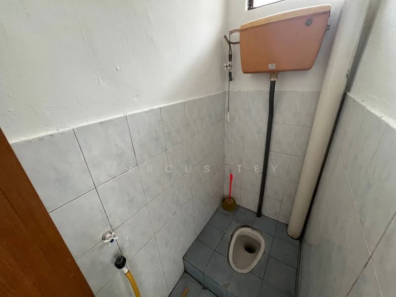 2-storey Terraced House for Sale in Bandar Putra (Kulai) - Marcus Tey - Bathroom - PropertyGuru.com.my