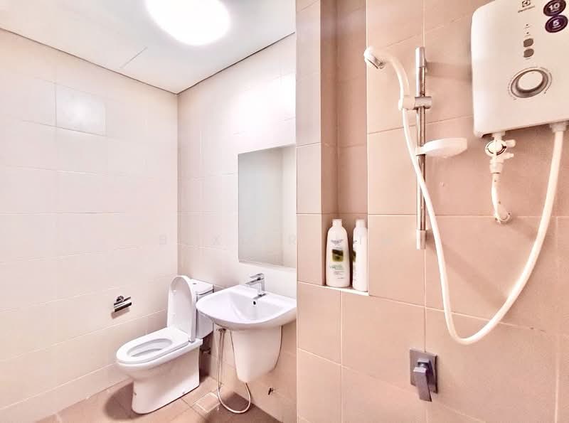 Service Residence for Rent at i-SOHO @ i-City - Baxter Lim - Bathroom - PropertyGuru.com.my