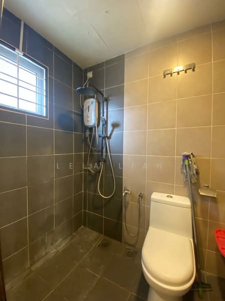 Koi Prima Condominium untuk Untuk Disewa - RM 1,850 /bulan, Apr 2026 - Bathroom - PropertyGuru.com.my