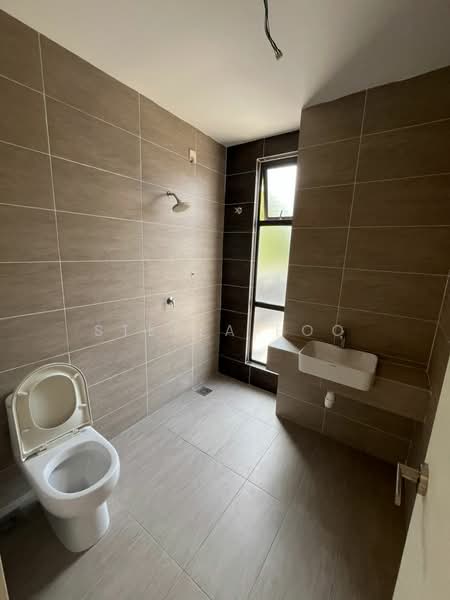 Monet Lily @ Monet Residences Sunsuria City untuk Untuk Disewa - RM 2,200 /bulan, Mac 2026 - Bathroom - PropertyGuru.com.my
