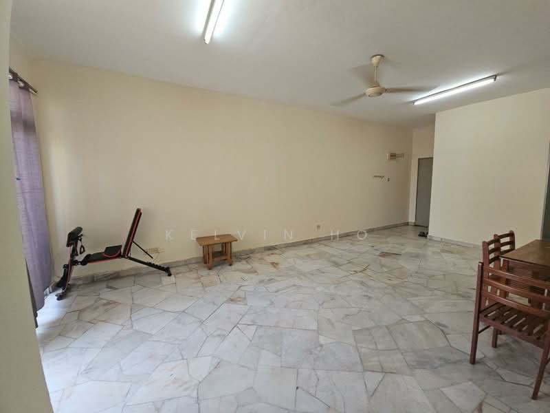 Apartment for Rent at Pangsapuri Lagoon Perdana - Kelvin Ho - Living Room - PropertyGuru.com.my
