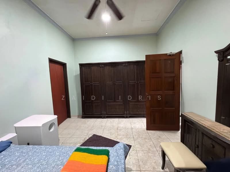 Bungalow for Sale in Shah Alam (Selangor) - Zaidi Idris - Bedroom - PropertyGuru.com.my
