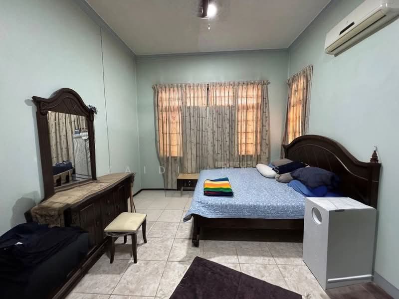 Bungalow for Sale in Shah Alam (Selangor) - Zaidi Idris - Bedroom - PropertyGuru.com.my