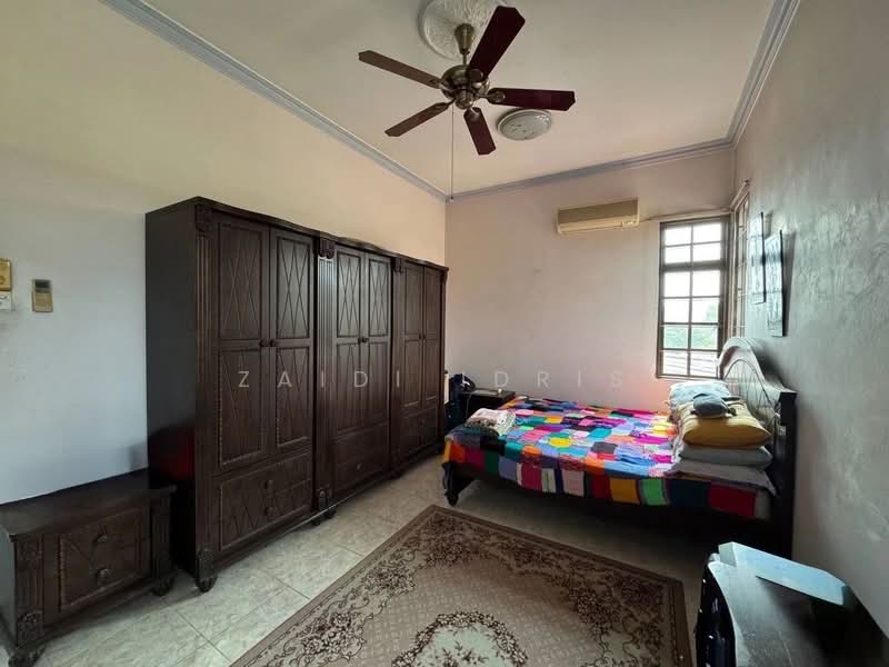 Bungalow for Sale in Shah Alam (Selangor) - Zaidi Idris - Bedroom - PropertyGuru.com.my