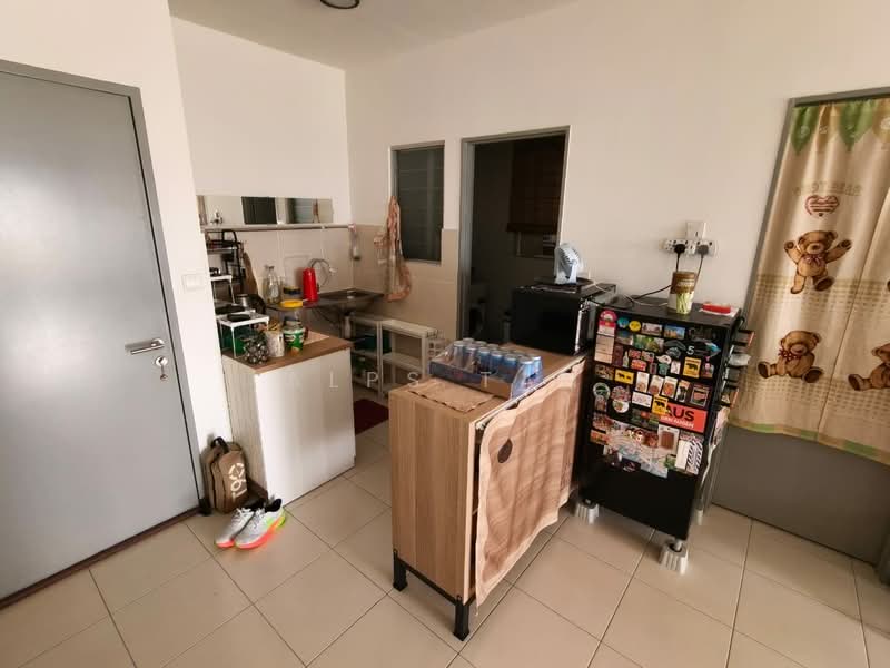 Kondominium untuk Disewa di Residensi Desa Satumas - Alps Tan - Kitchen - PropertyGuru.com.my