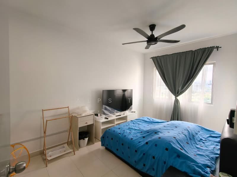 Kondominium untuk Disewa di Residensi Desa Satumas - Alps Tan - Bedroom - PropertyGuru.com.my
