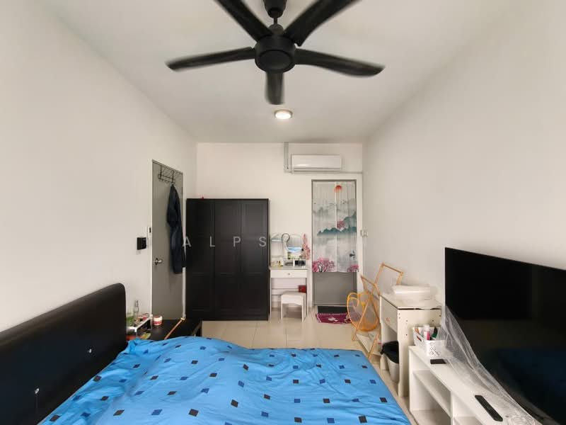 Kondominium untuk Disewa di Residensi Desa Satumas - Alps Tan - Bedroom - PropertyGuru.com.my